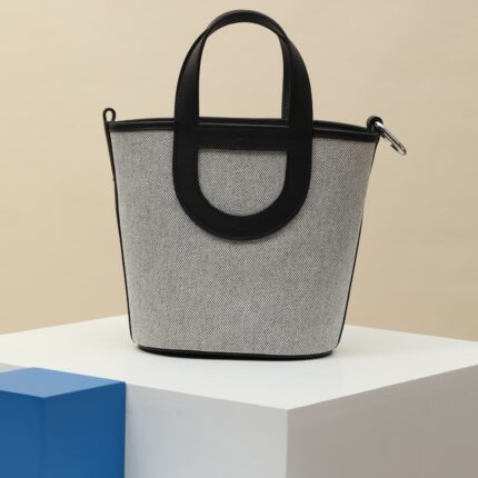 Hermes In-The-Loop 18 Bag